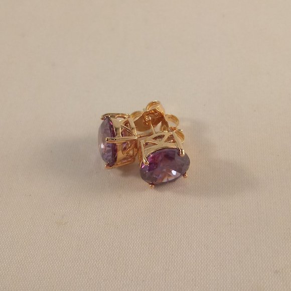 18K Yellow Gold Plated Purple Solitaire Diamond Zircon Stud Earrings 3.87ctw ea. - Picture 4 of 5